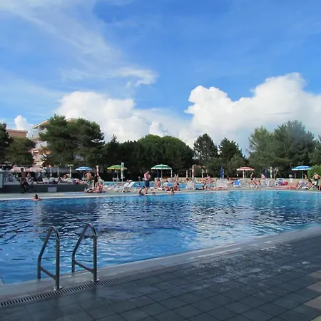Swimming Pools And Comfort For 6 - Beahost Bibione